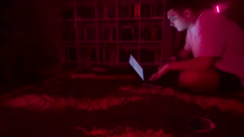 stepsiswithbro online show from April 3, 8:29 pm