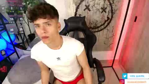 Snapshot of stev_austin_ chatting on February 14, 10:28 pm Stev austin online show from February 14, 10:28 pm