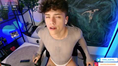 Snapshot of stev_austin_ chatting on April 1, 9:34 pm Stev austin online show from April 1, 9:34 pm