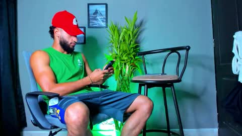 Steve  online show from November 13, 11:09 am