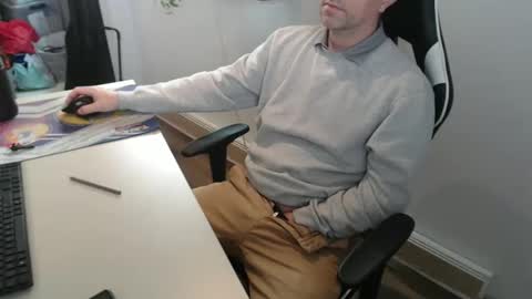 steve_oo8 online show from February 25, 6:42 pm