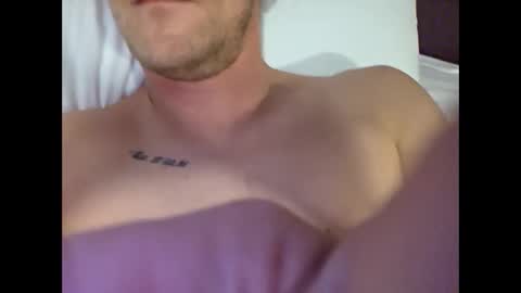 Snapshot of steveesteve420 chatting on February 9, 8:02 pm steveesteve420 online show from February 9, 8:02 pm