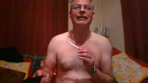 stevejm3740 online show from April 12, 1:10 am