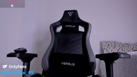 Snapshot of steven_smith05 chatting on September 20, 3:40 am Esteban online show from September 20, 3:40 am