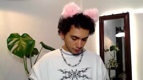 Daniel Steven Navarro online show from March 17, 6:33 pm