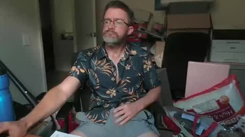 SteveTheTigerr online show from December 2, 4:53 am