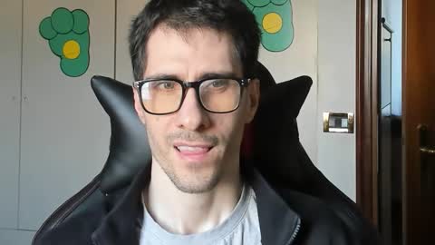 Snapshot of stevex870 chatting on October 13, 3:01 pm Steve online show from October 13, 3:01 pm