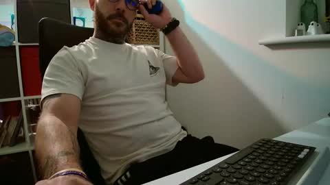 Snapshot of stevie_rae chatting on November 10, 8:52 pm stevie_rae online show from November 10, 8:52 pm