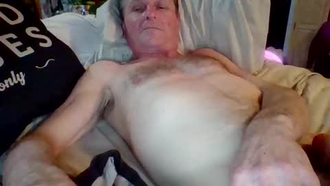 steviehard7 online show from February 11, 5:05 am