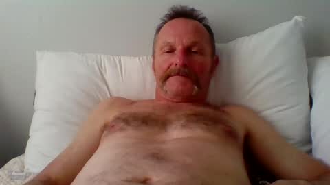 Snapshot of steviehard8 chatting on June 27, 11:21 pm steviehard8 online show from June 27, 11:21 pm