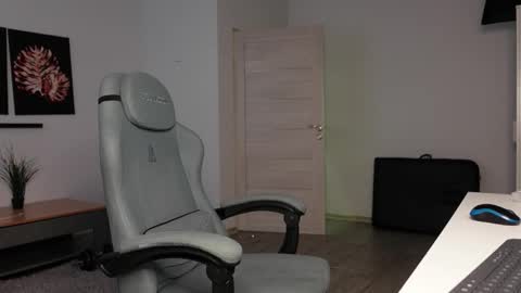 Snapshot of stewart_benzo chatting on October 15, 7:30 am Stewart Barnz online show from October 15, 7:30 am