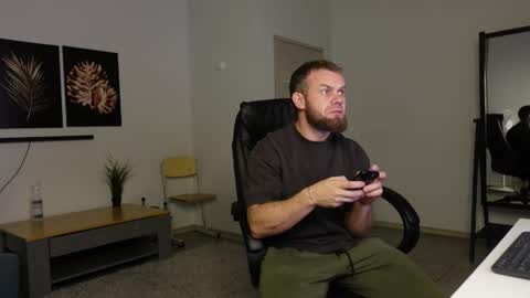 Snapshot of stewart_benzo chatting on December 21, 2:51 am Stewart Barnz online show from December 21, 2:51 am