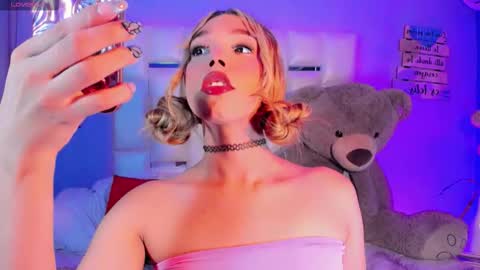 Snapshot of steyseequeen chatting on November 14, 8:40 pm Steisee Reyes online show from November 14, 8:40 pm