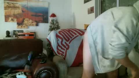 Snapshot of stickey4areason chatting on November 16, 6:41 am stickey online show from November 16, 6:41 am