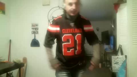 Snapshot of stickey4areason chatting on November 17, 1:44 am stickey online show from November 17, 1:44 am