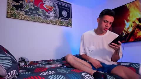 Snapshot of stiiveen_24cm chatting on December 20, 9:00 am Stiven brendan online show from December 20, 9:00 am