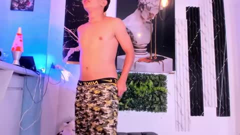 Snapshot of stiiveen_24cm chatting on February 28, 4:54 am Stiven brendan online show from February 28, 4:54 am