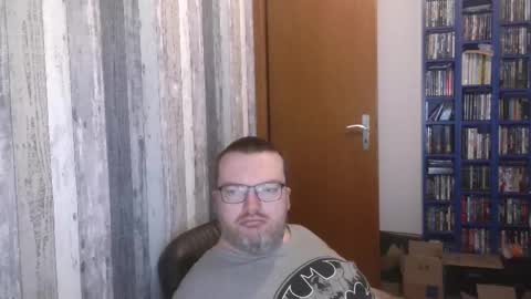 Snapshot of still_alive1985 chatting on September 10, 6:13 am Oliver online show from September 10, 6:13 am