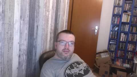 Snapshot of still_alive1985 chatting on September 13, 7:08 am Oliver online show from September 13, 7:08 am