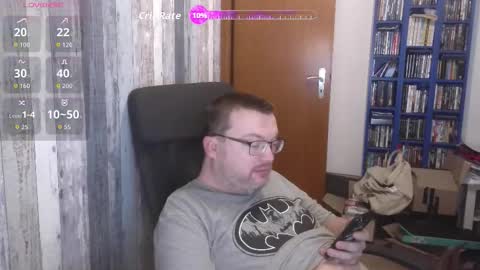 Snapshot of still_alive1985 chatting on October 4, 8:01 am Oliver online show from October 4, 8:01 am