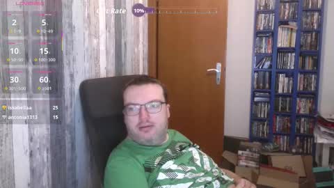 Snapshot of still_alive1985 chatting on October 22, 7:19 am Oliver online show from October 22, 7:19 am