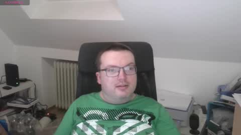 Snapshot of still_alive1985 chatting on November 30, 4:44 pm Oliver online show from November 30, 4:44 pm