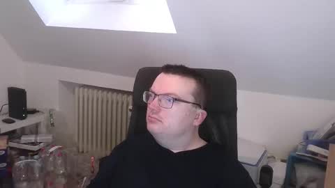 Oliver online show from February 24, 8:01 am