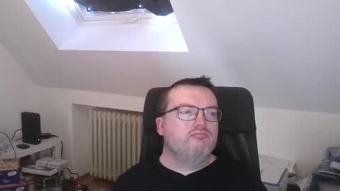Snapshot of still_alive1985 chatting on April 2, 5:49 am Oliver online show from April 2, 5:49 am