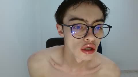 stiv_grant online show from April 27, 11:14 pm