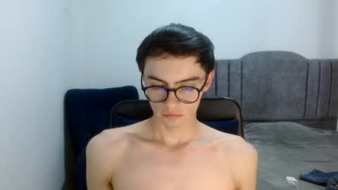 Snapshot of stiv_grant chatting on June 27, 12:22 pm stiv_grant online show from June 27, 12:22 pm