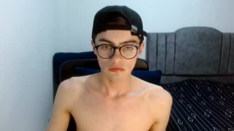 Snapshot of stiv_grant chatting on July 6, 12:29 am stiv_grant online show from July 6, 12:29 am