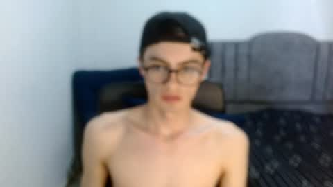 Snapshot of stiv_grant chatting on July 6, 3:03 pm stiv_grant online show from July 6, 3:03 pm