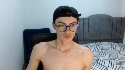Snapshot of stiv_grant chatting on July 8, 11:58 am stiv_grant online show from July 8, 11:58 am