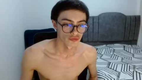 Snapshot of stiv_grant chatting on July 10, 12:59 am stiv_grant online show from July 10, 12:59 am