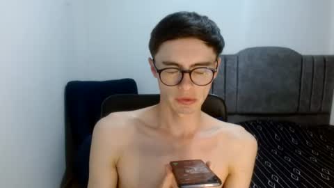 Snapshot of stiv_grant chatting on July 17, 11:06 am stiv_grant online show from July 17, 11:06 am
