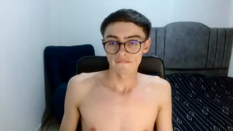 Snapshot of stiv_grant chatting on July 19, 12:14 am stiv_grant online show from July 19, 12:14 am