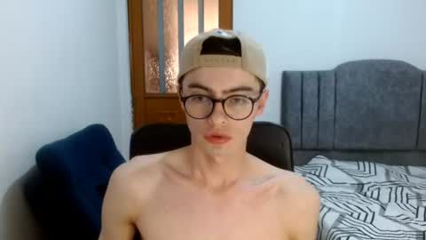 Snapshot of stiv_grant chatting on July 26, 1:51 pm stiv_grant online show from July 26, 1:51 pm