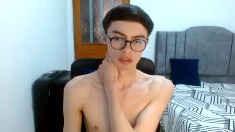 Snapshot of stiv_grant chatting on July 28, 6:20 pm stiv_grant online show from July 28, 6:20 pm