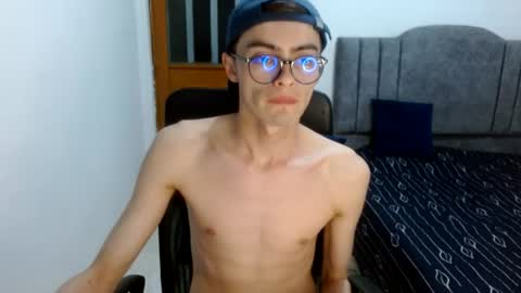 Snapshot of stiv_grant chatting on July 29, 11:58 pm stiv_grant online show from July 29, 11:58 pm