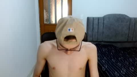 Snapshot of stiv_grant chatting on July 31, 11:20 am stiv_grant online show from July 31, 11:20 am