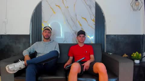 friends online show from March 10, 5:34 am