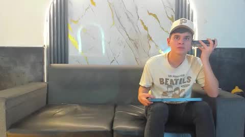 friends online show from March 16, 4:18 am