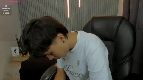 Snapshot of stiwentwink chatting on June 4, 1:06 pm Stiwen online show from June 4, 1:06 pm