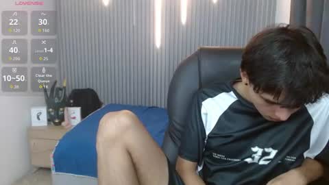 Snapshot of stiwentwink chatting on June 10, 1:43 pm Stiwen online show from June 10, 1:43 pm
