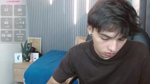 Snapshot of stiwentwink chatting on June 13, 1:53 pm Stiwen online show from June 13, 1:53 pm