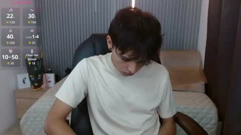 Snapshot of stiwentwink chatting on June 20, 2:20 pm Stiwen online show from June 20, 2:20 pm
