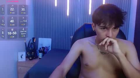 Snapshot of stiwentwink chatting on July 30, 1:54 pm Stiwen online show from July 30, 1:54 pm