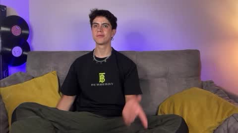 Stolas online show from March 4, 1:33 am