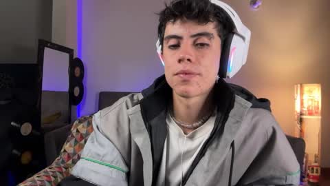 Stolas online show from March 8, 12:08 am