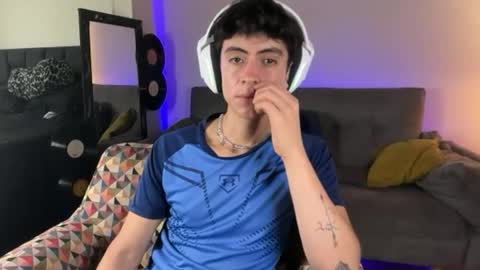 Stolas online show from March 12, 6:58 pm